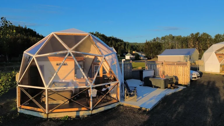 2000 663372f4915f4 768x432