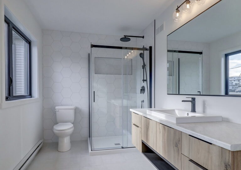 luxury simple bathroom 768x541