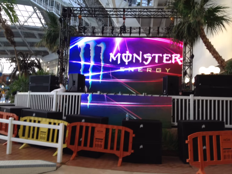 monster 768x576